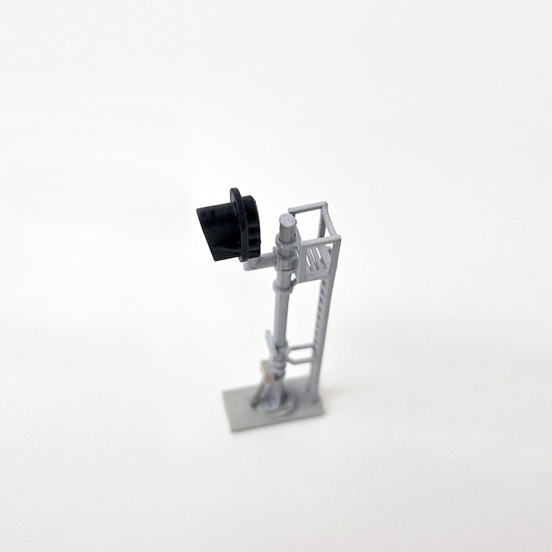 N Scale Modern Snow Hood D-Type Single Head Signal Freestanding NO LED'S