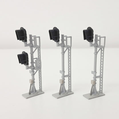 N scale D-type three signal set with snow hoods, front view.