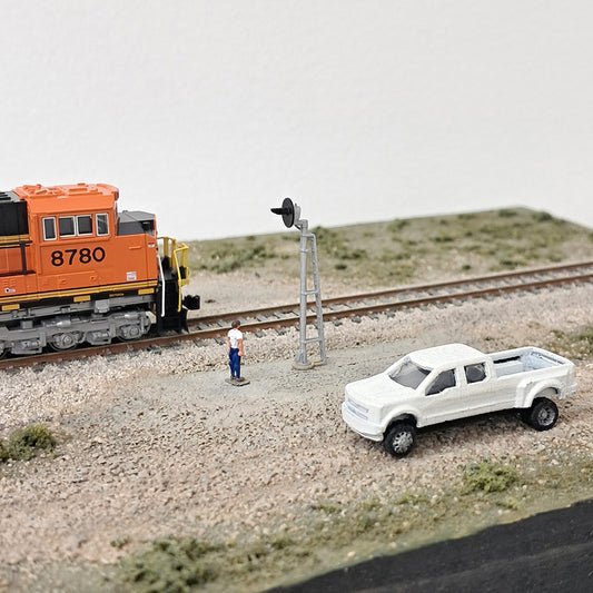 N scale single head searchlight signal scenic view.